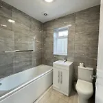 Сasa de vacaciones 3 Bedroom Luxury *