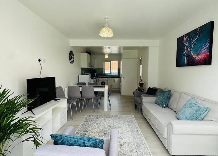 3 Bedroom Luxury * بريستول